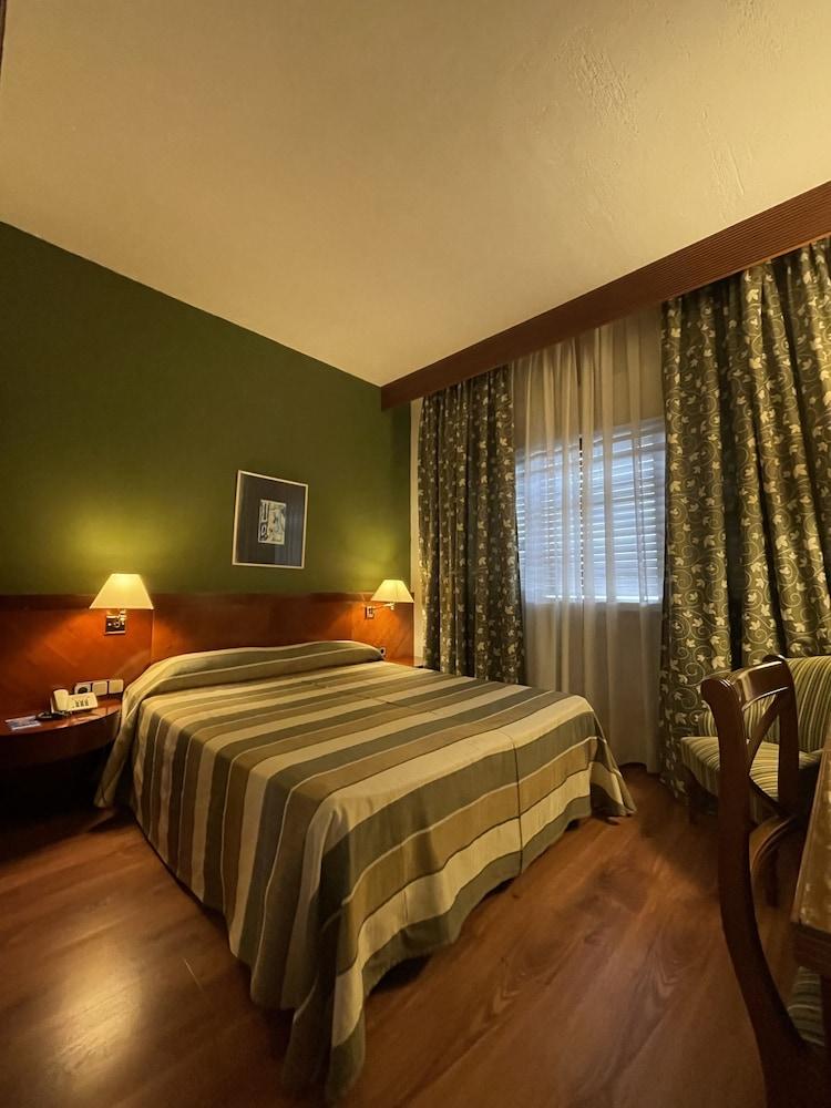 Hotel Torremangana كوينكا المظهر الخارجي الصورة