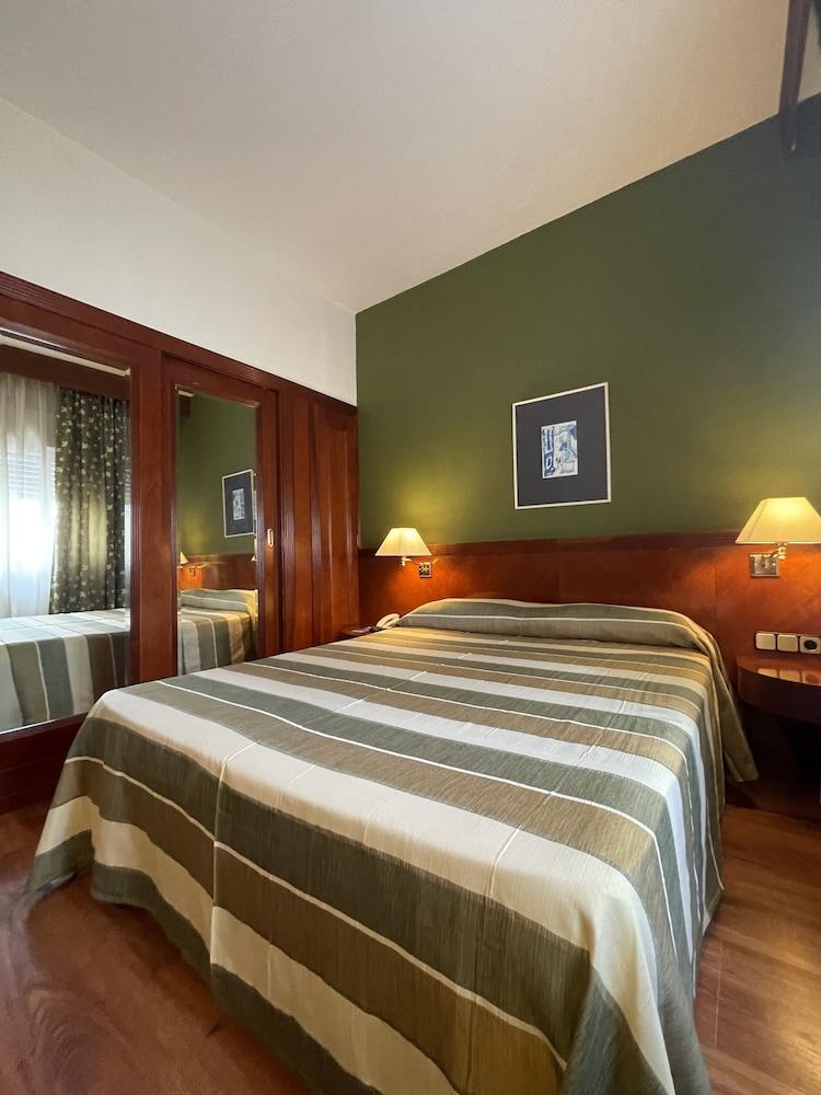 Hotel Torremangana كوينكا المظهر الخارجي الصورة